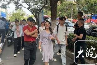 记者：莫德里奇仍未参加合练，但皇马对他出战贝蒂斯感到乐观